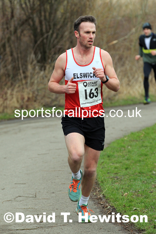 Senior men and veteran men over-40s NECAA Road Relay Champs., Hetton Lyons Park, Hetton le Hole, County Durham. Photo: David T. Hewitson/Sports for All Pics
